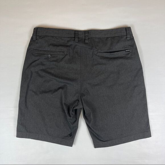 Volcom Shorts True To This Chino Men’s Size 38 Gray Flat Front - Picture 2 of 10